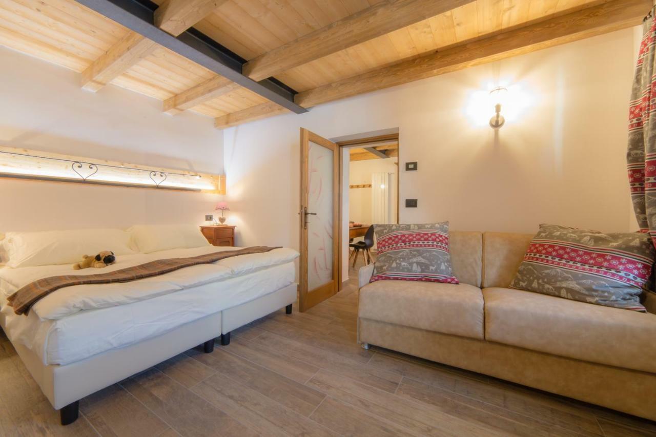 Maison Julie-Lungo La Via Francigena Etroubles Exteriör bild